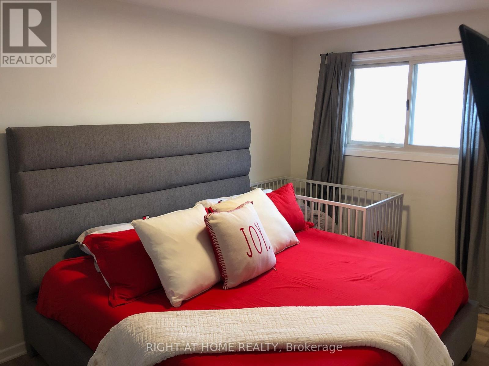 564 Lake Street, St. Catharines, Ontario  L2N 4H9 - Photo 9 - X12690916