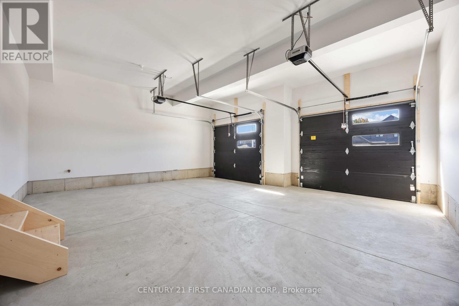 644 Ketter Way, Plympton-Wyoming, Ontario  N0N 1T0 - Photo 28 - X12690764