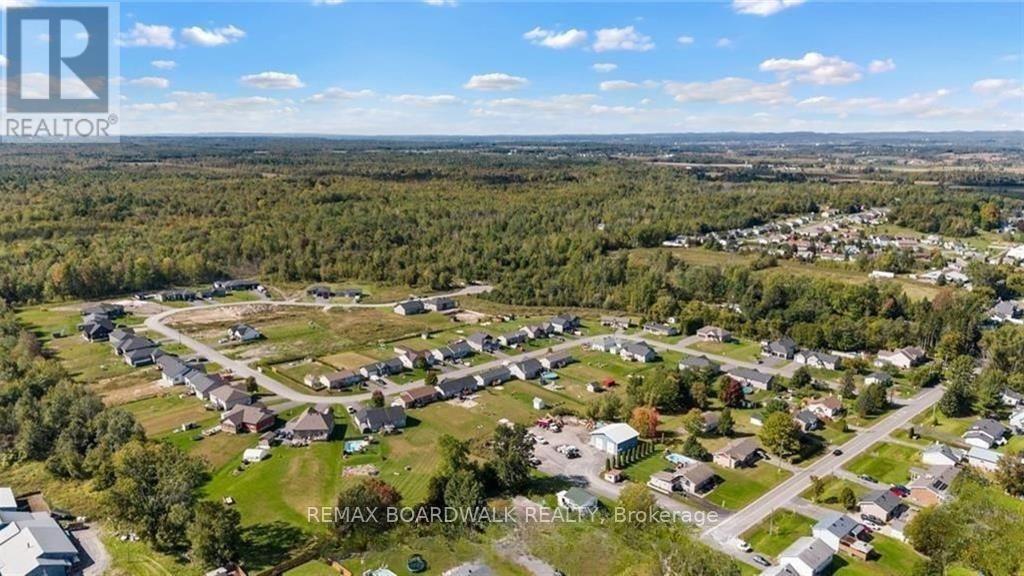 289 Roxanne Street, Clarence-Rockland, Ontario  K0A 1N0 - Photo 5 - X12590338