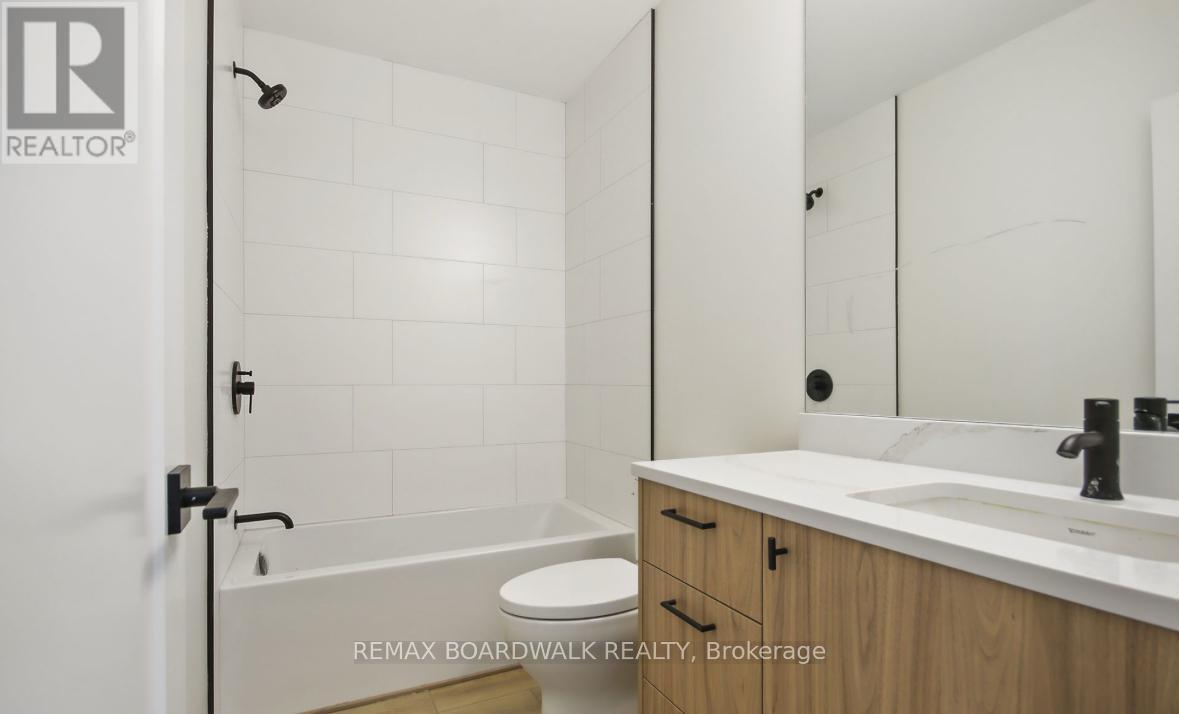 A2 - 241 Breezehill Avenue S, Ottawa, Ontario  K1Y 2J2 - Photo 12 - X12611196