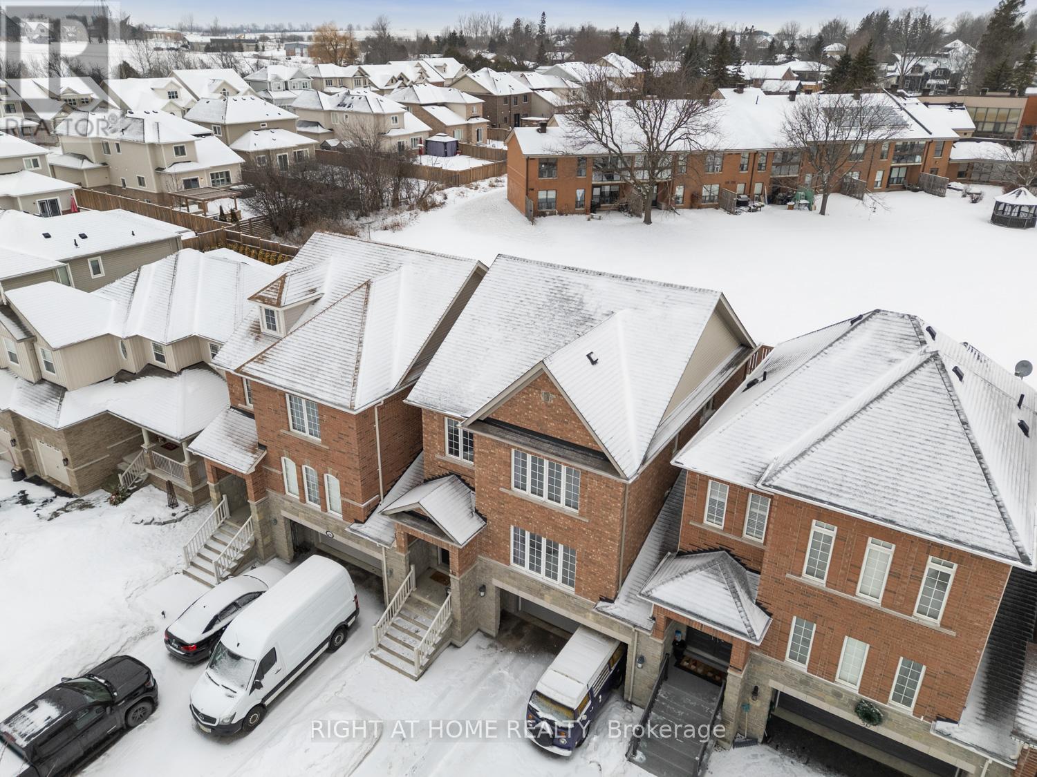 32 Rennie Street, Brock, Ontario L0C 1H0 - Photo 5 - N12691164