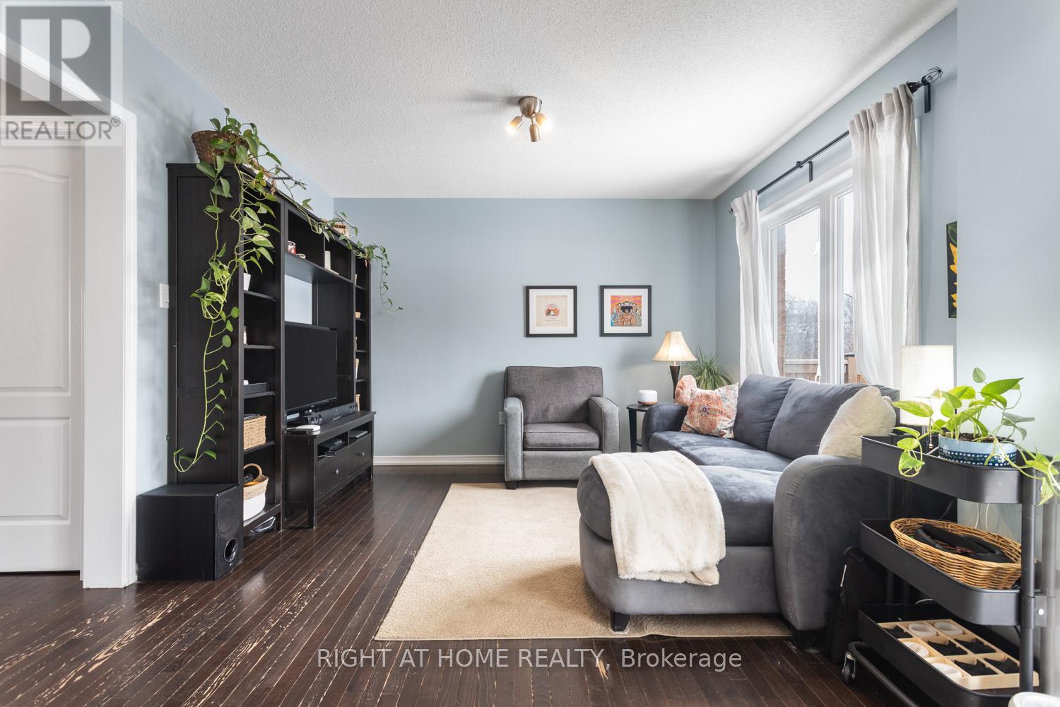 32 Rennie Street, Brock, Ontario L0C 1H0 - Photo 9 - N12691164