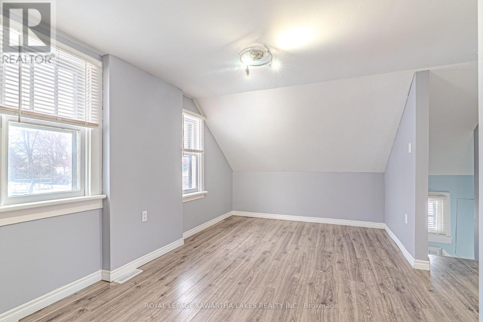 54 Glenelg Street W, Kawartha Lakes, Ontario  K9V 2V2 - Photo 24 - X12691070