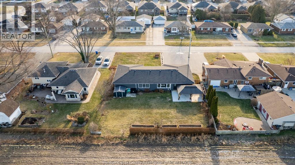 495 Victory Street, Lasalle, Ontario N9J 1V8 - Photo 2 - 26000943