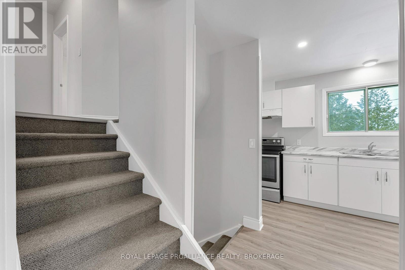 1080 Hudson Drive, Kingston, Ontario  K7M 5L1 - Photo 13 - X12690954