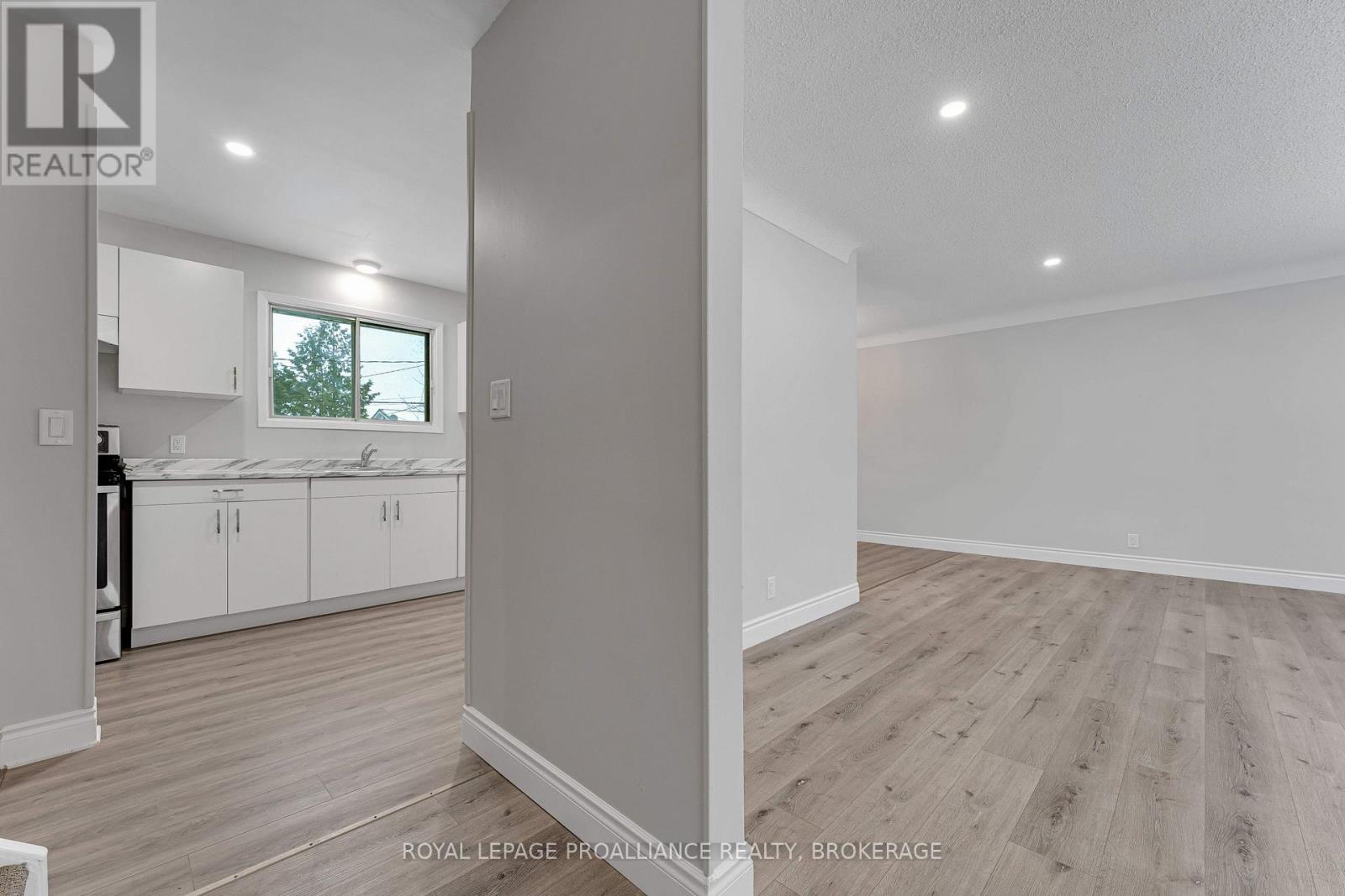 1080 Hudson Drive, Kingston, Ontario  K7M 5L1 - Photo 5 - X12690954