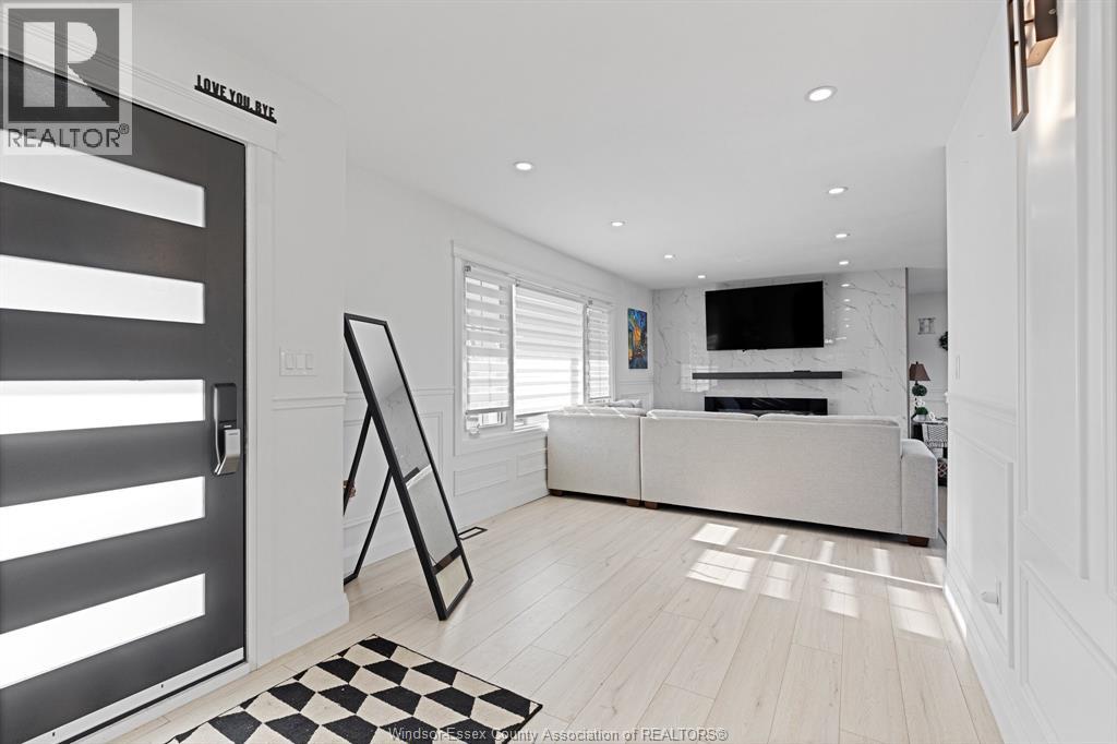 495 Victory Street, Lasalle, Ontario N9J 1V8 - Photo 4 - 26000943