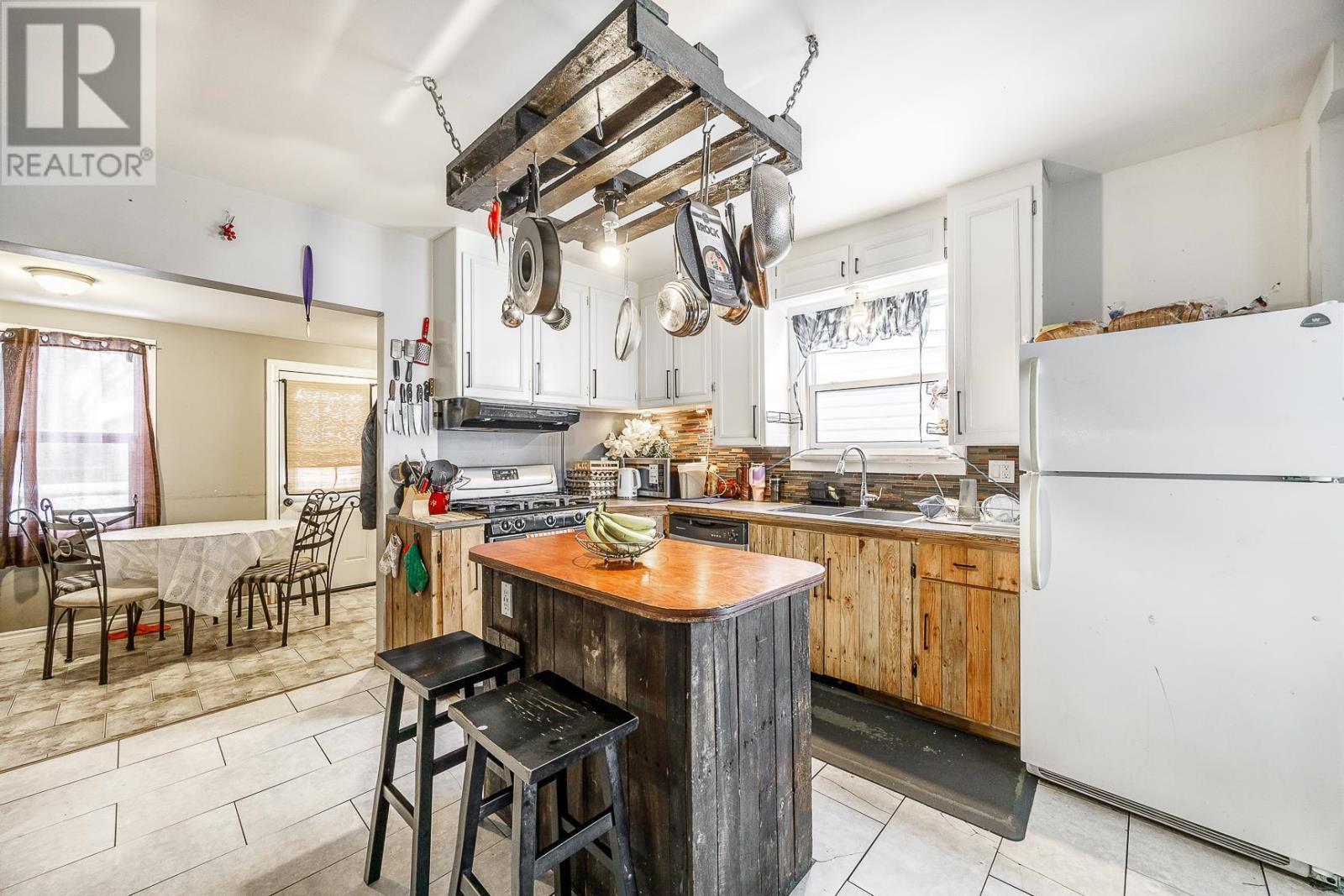 38 Algoma Ave, Sault Ste. Marie, Ontario  P6B 2P7 - Photo 4 - SM260075