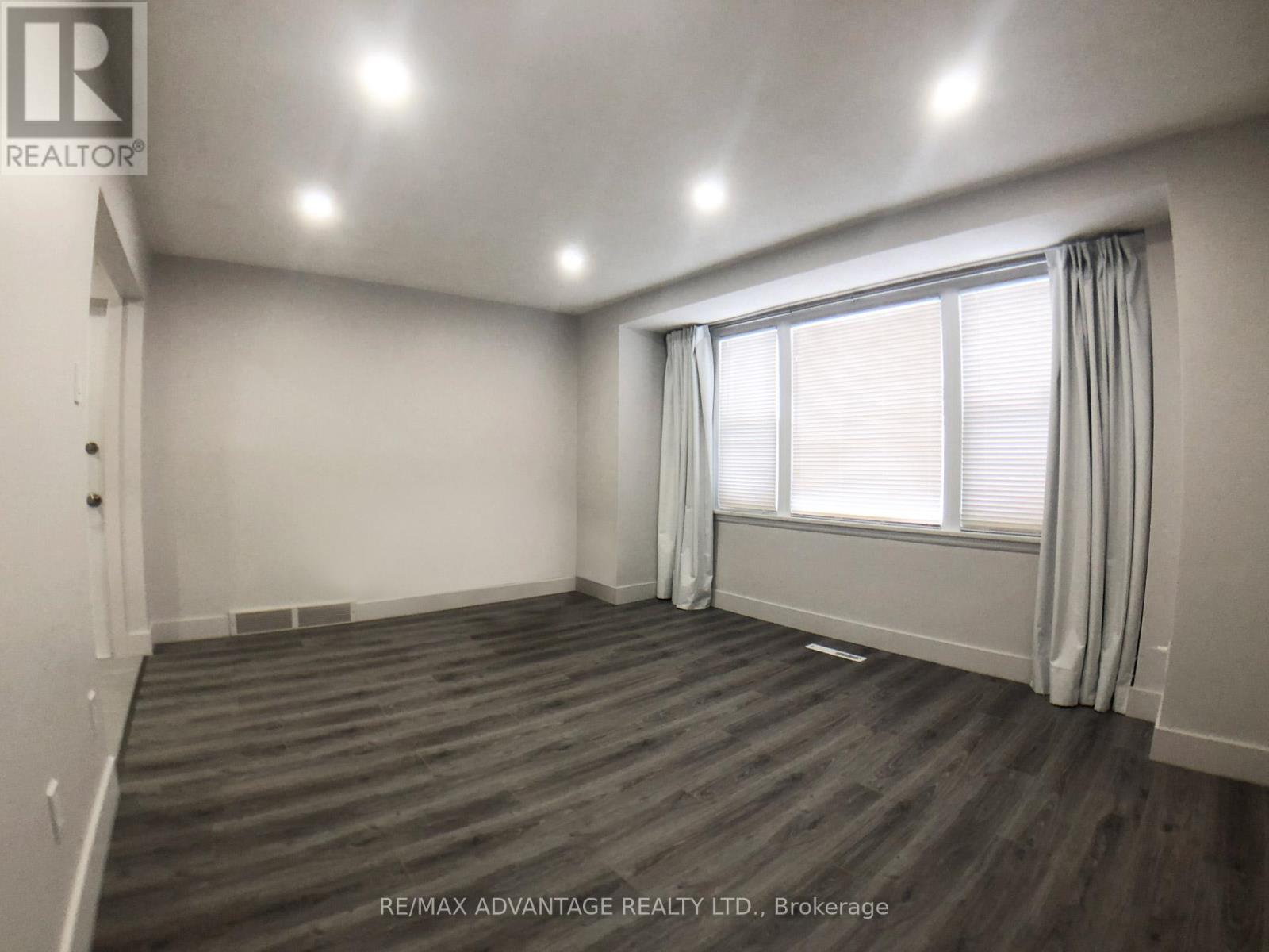 206-208 Barry Place, London North, Ontario  N6H 1K1 - Photo 13 - X12691046