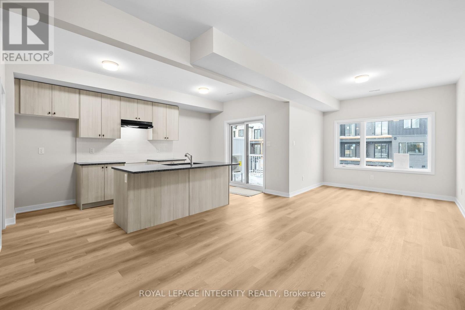 812 Demulcent Lane, Ottawa, Ontario  K2W 0N9 - Photo 6 - X12690962