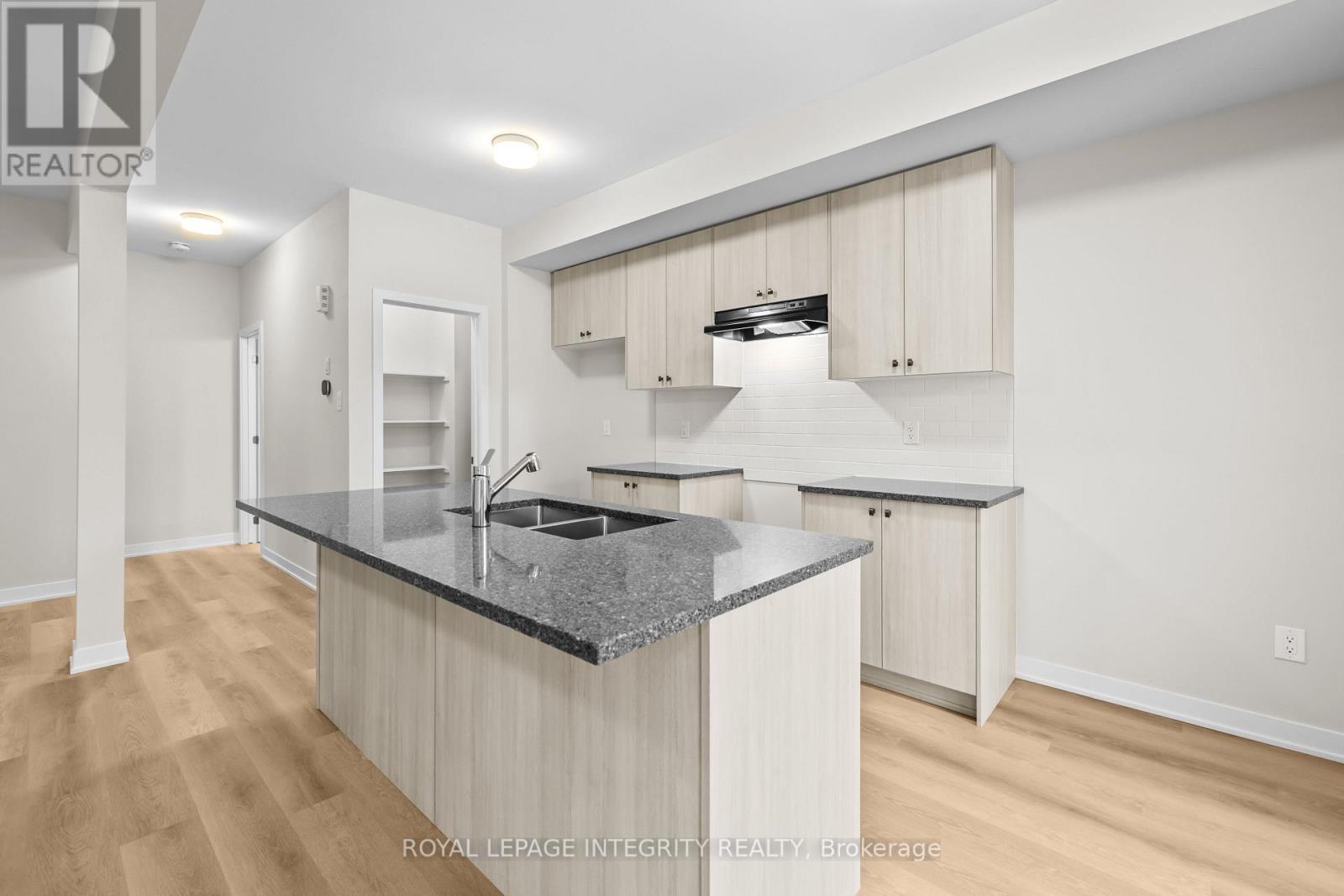 812 Demulcent Lane, Ottawa, Ontario  K2W 0N9 - Photo 8 - X12690962