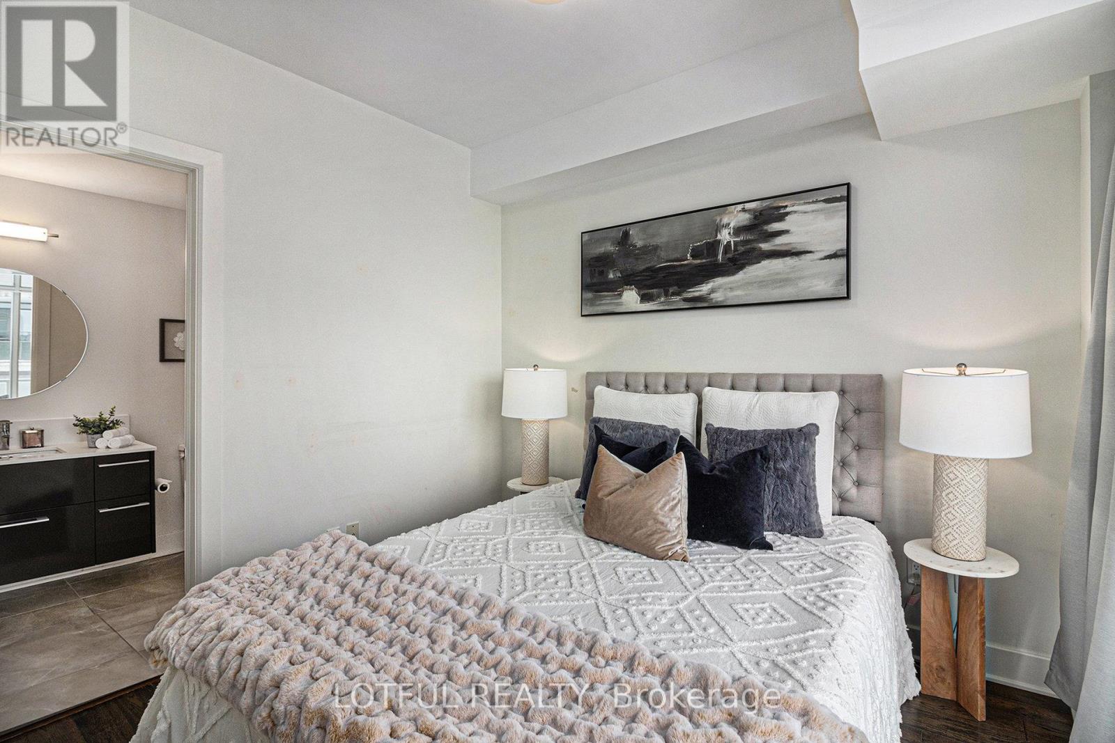 1604 - 255 Bay Street, Ottawa, Ontario  K1R 0C5 - Photo 15 - X12690994