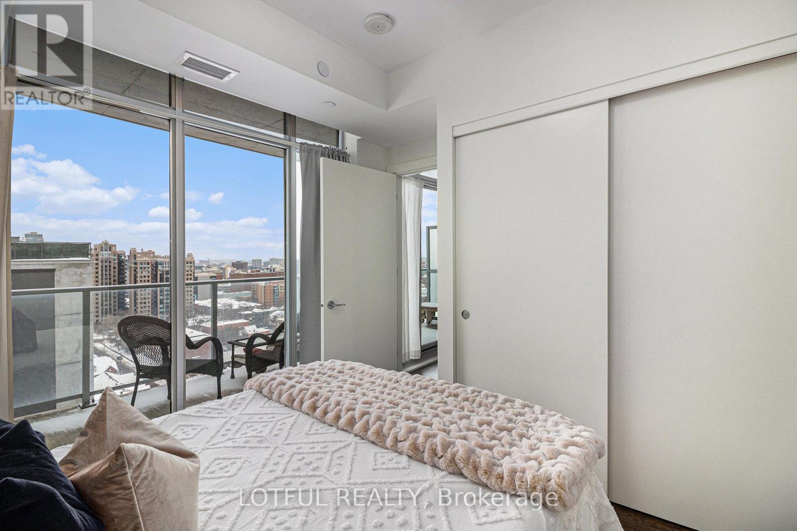 1604 - 255 Bay Street, Ottawa, Ontario  K1R 0C5 - Photo 16 - X12690994