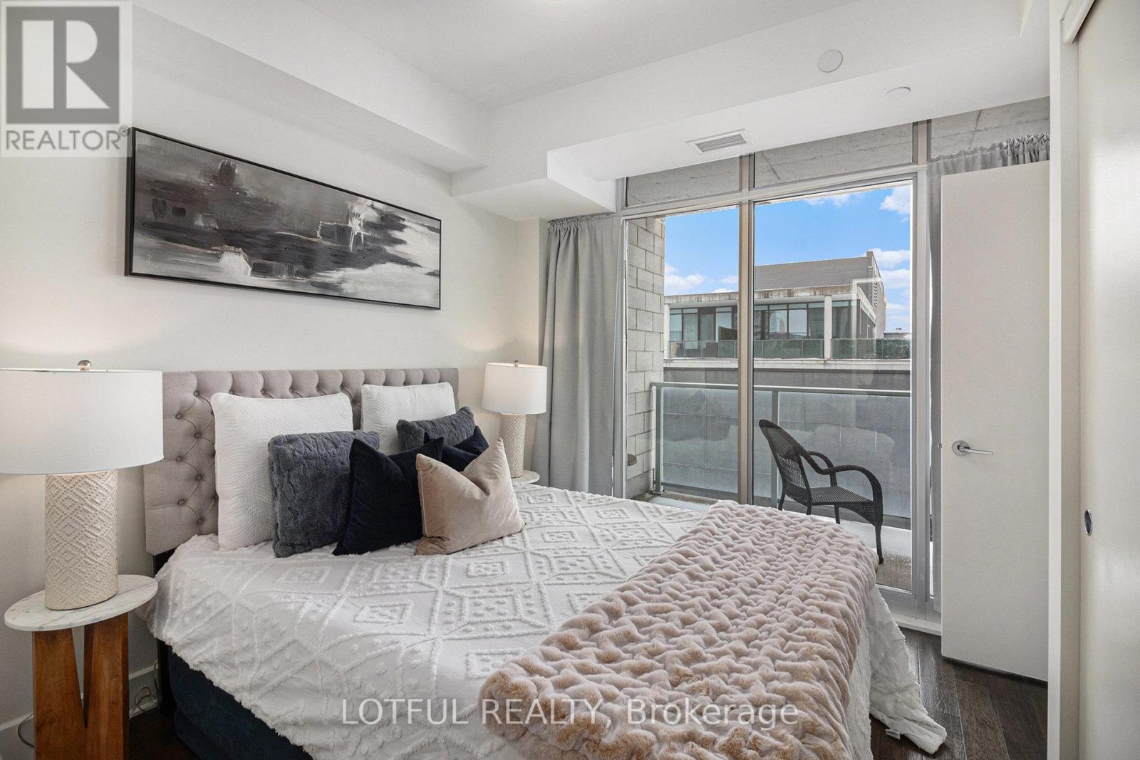 1604 - 255 Bay Street, Ottawa, Ontario  K1R 0C5 - Photo 17 - X12690994