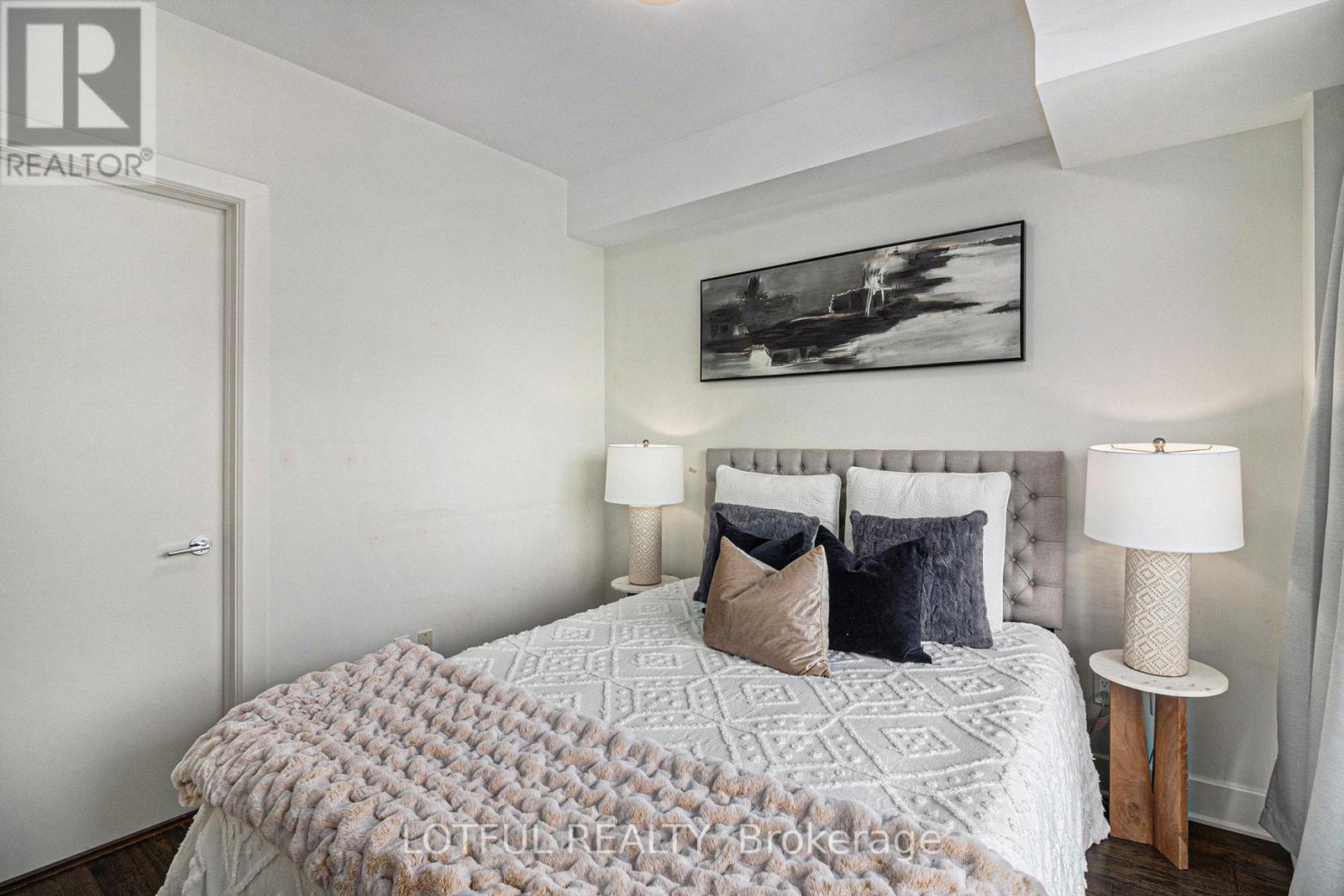 1604 - 255 Bay Street, Ottawa, Ontario  K1R 0C5 - Photo 18 - X12690994