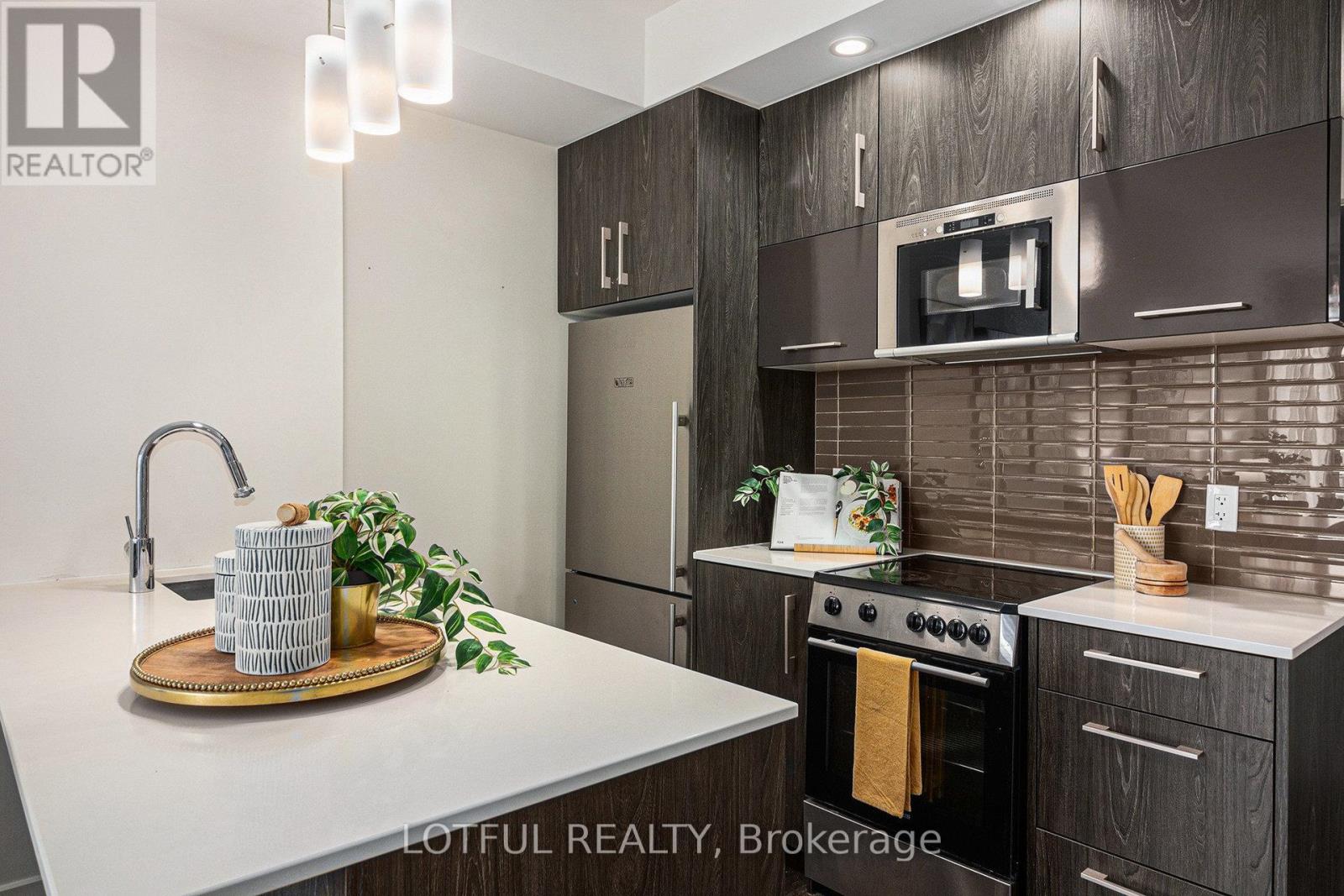 1604 - 255 Bay Street, Ottawa, Ontario  K1R 0C5 - Photo 8 - X12690994