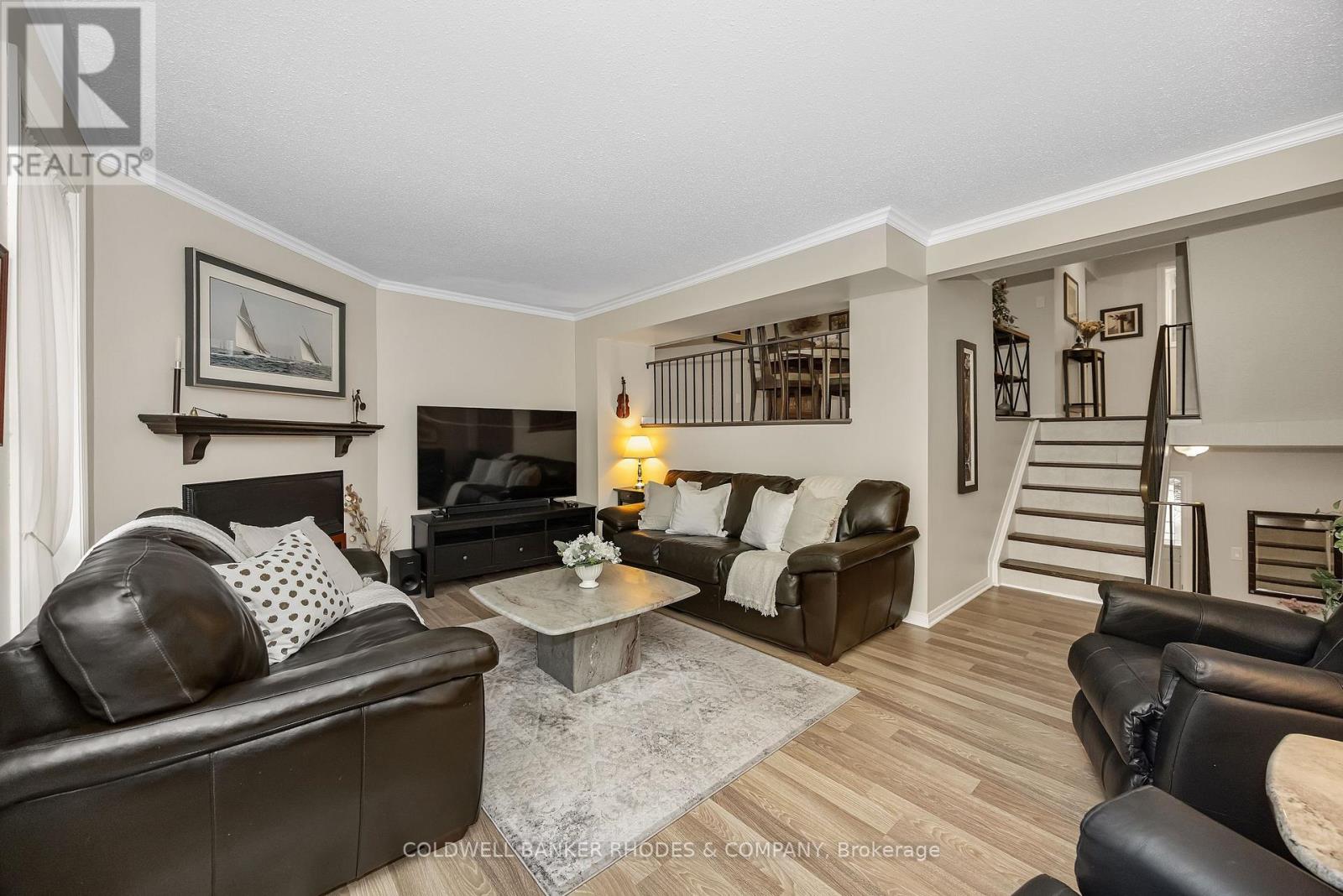 4 Almond Lane, Ottawa, Ontario  K2L 3T2 - Photo 6 - X12691040