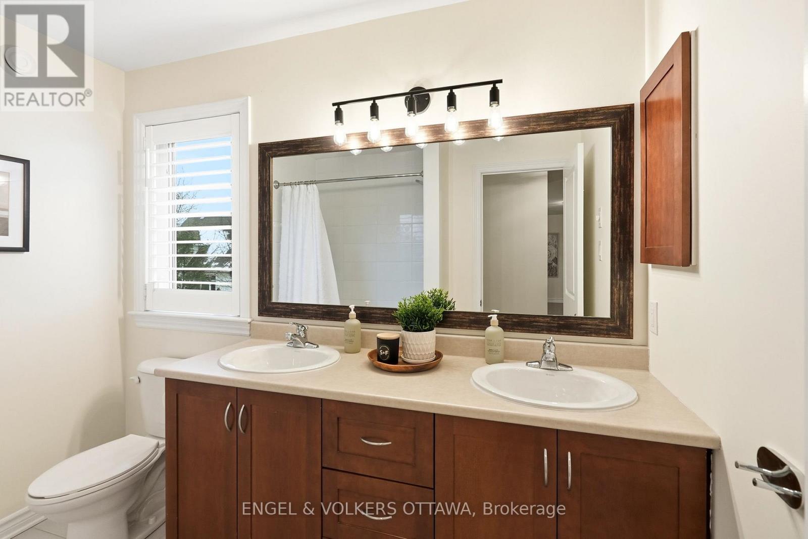 517 Golden Sedge Way, Ottawa, Ontario  K1T 0G3 - Photo 32 - X12691078