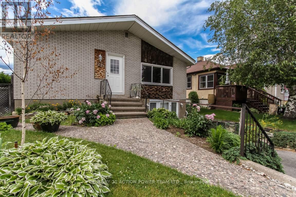 A - 1221 Kitchener Avenue, Ottawa, Ontario  K1V 6W4 - Photo 2 - X12691084