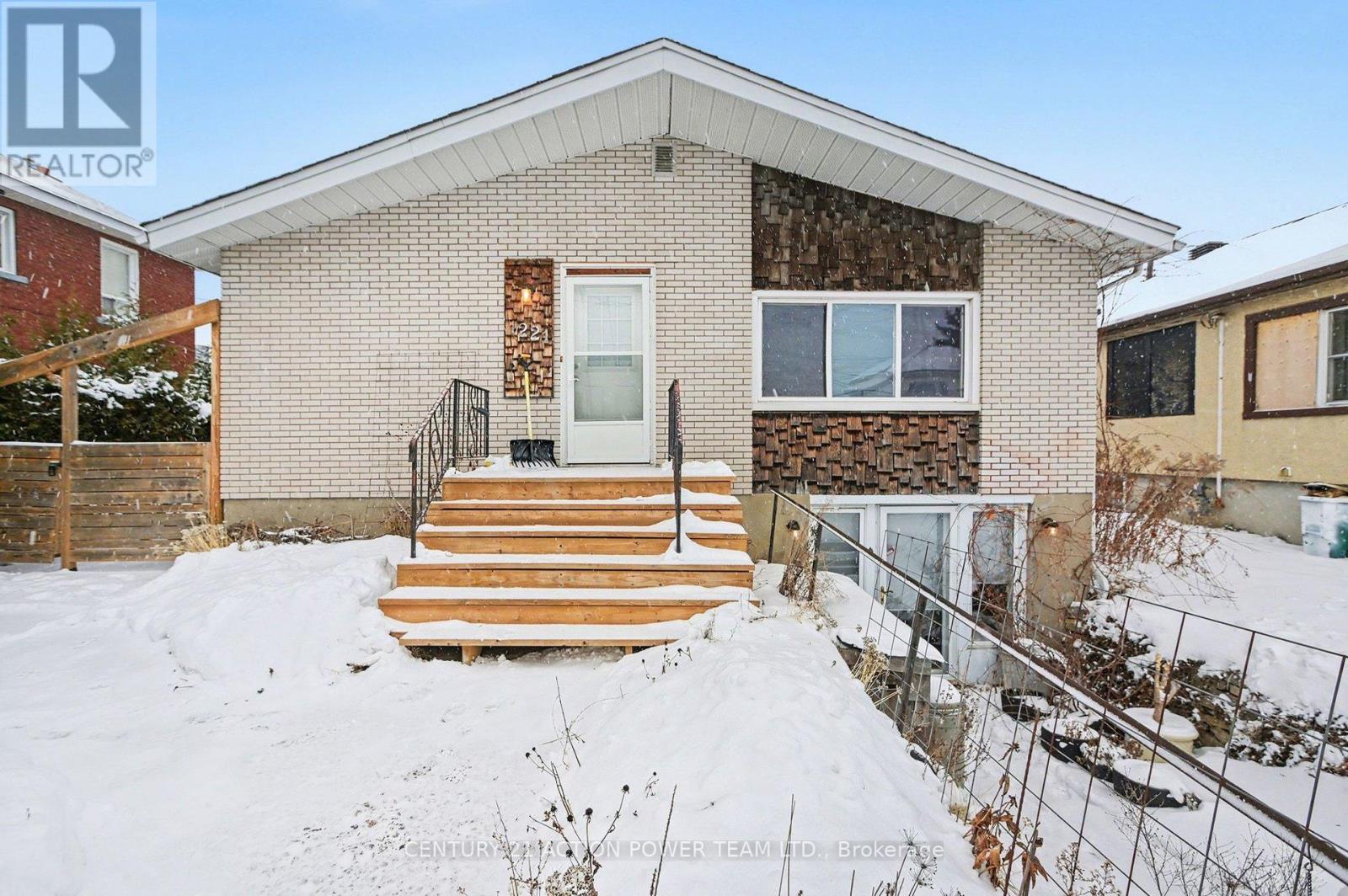 A - 1221 Kitchener Avenue, Ottawa, Ontario  K1V 6W4 - Photo 3 - X12691084