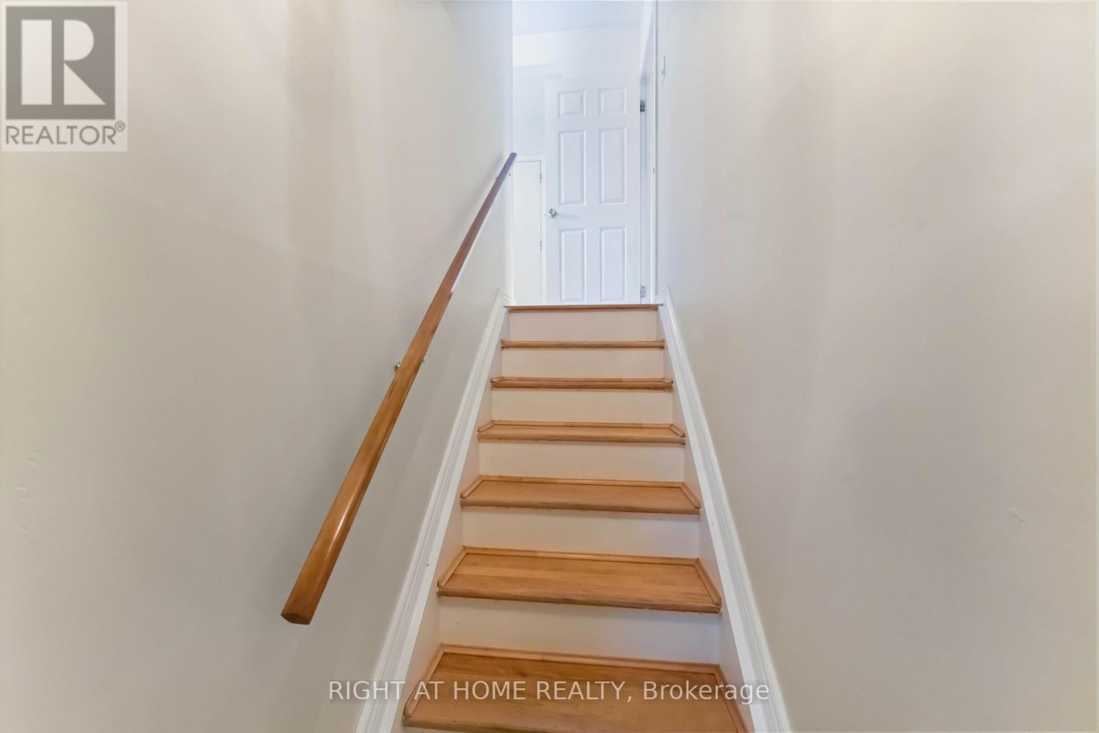 2221 Circle Place, Ottawa, Ontario  K1G 3E2 - Photo 28 - X12691174