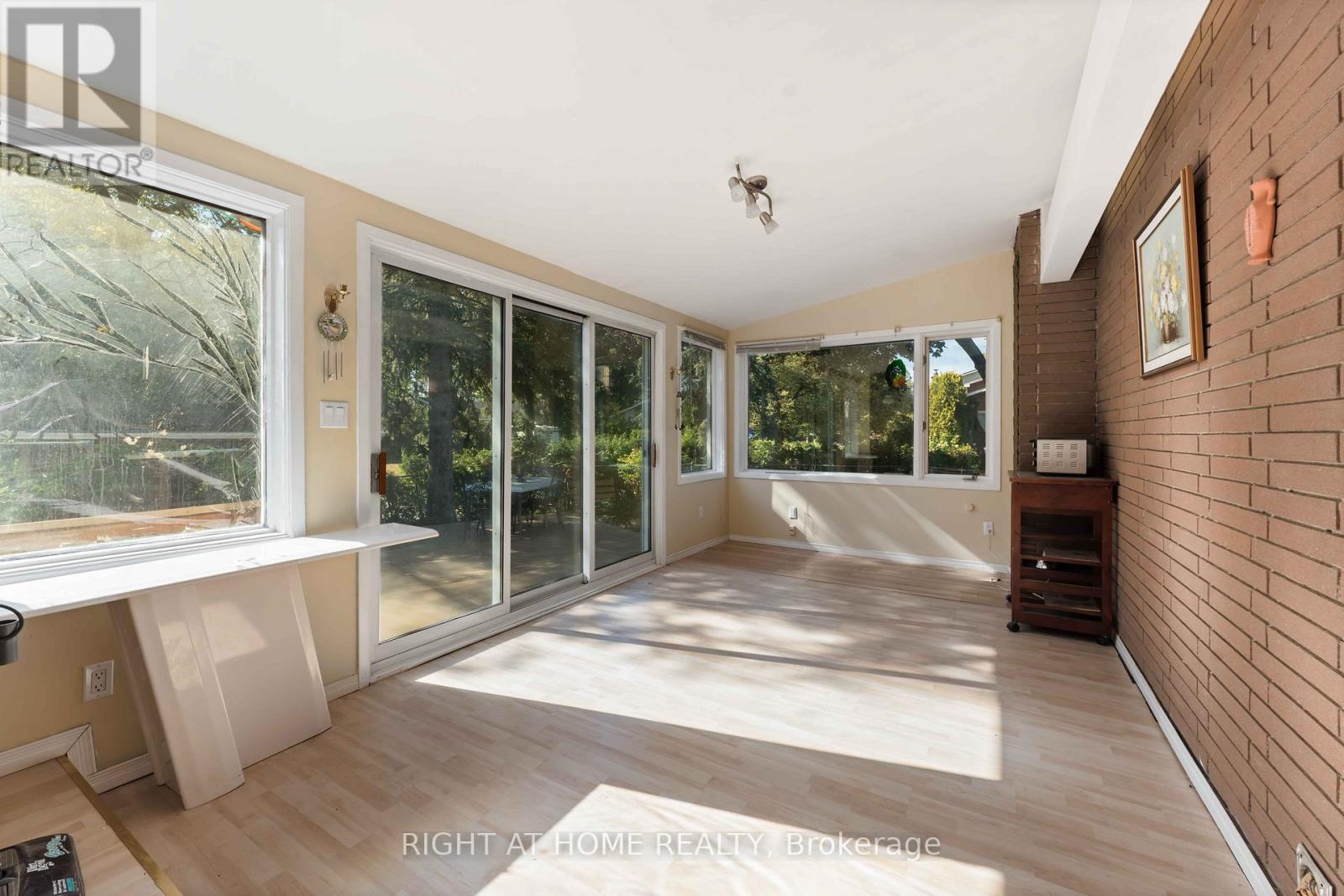 2221 Circle Place, Ottawa, Ontario  K1G 3E2 - Photo 40 - X12691174