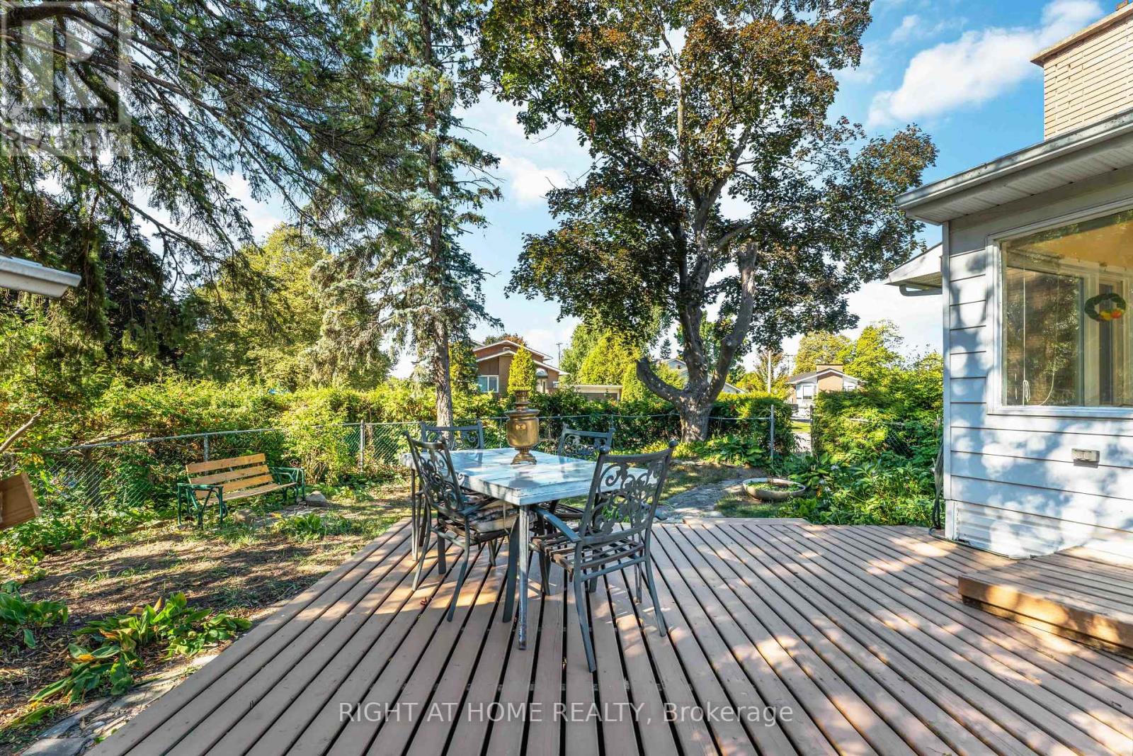 2221 Circle Place, Ottawa, Ontario  K1G 3E2 - Photo 43 - X12691174