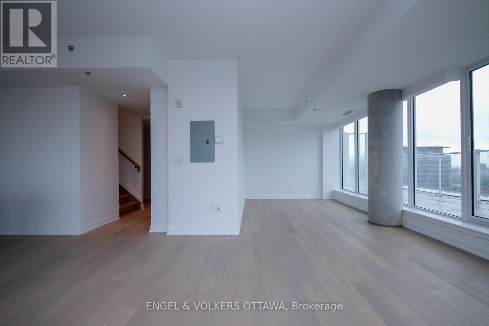 2209 - 199 Slater Street, Ottawa, Ontario  K1P 0C8 - Photo 4 - X12691216