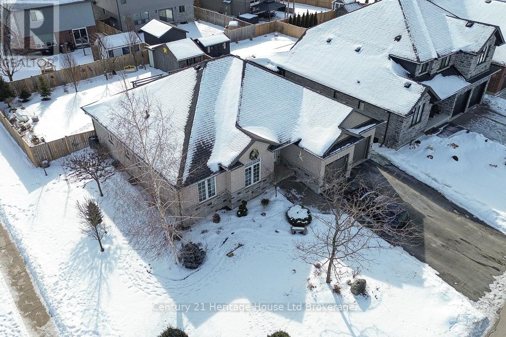 57 Fuller Drive, Ingersoll, Ontario  N5C 4H4 - Photo 2 - X12691156