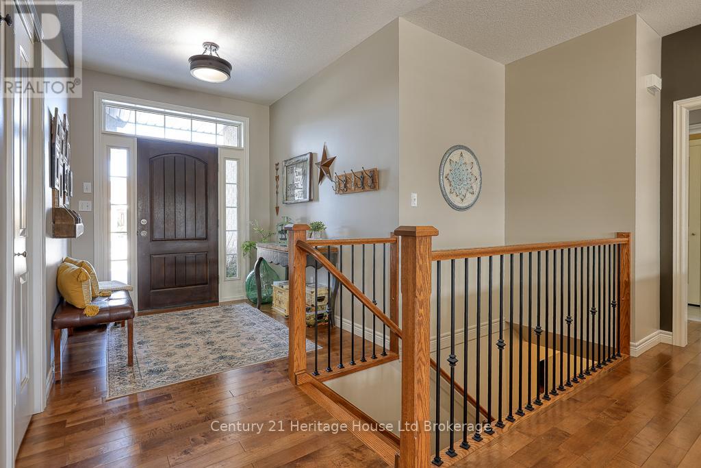 57 Fuller Drive, Ingersoll, Ontario  N5C 4H4 - Photo 4 - X12691156