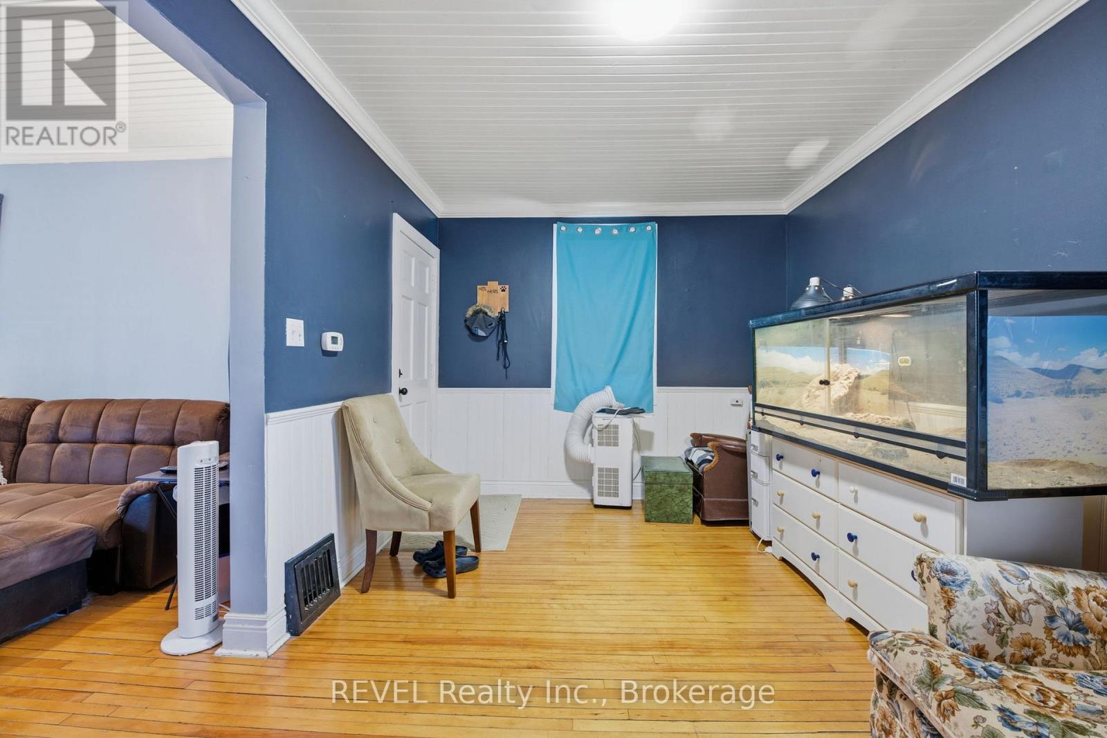 61 Patricia Street, Thorold, Ontario  L2V 3V9 - Photo 14 - X12691050