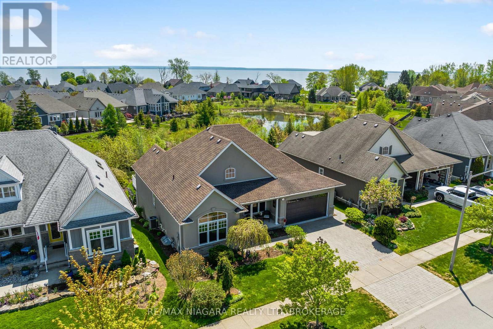 116 Sunrise Court, Fort Erie, Ontario  L0S 1N0 - Photo 35 - X12691142