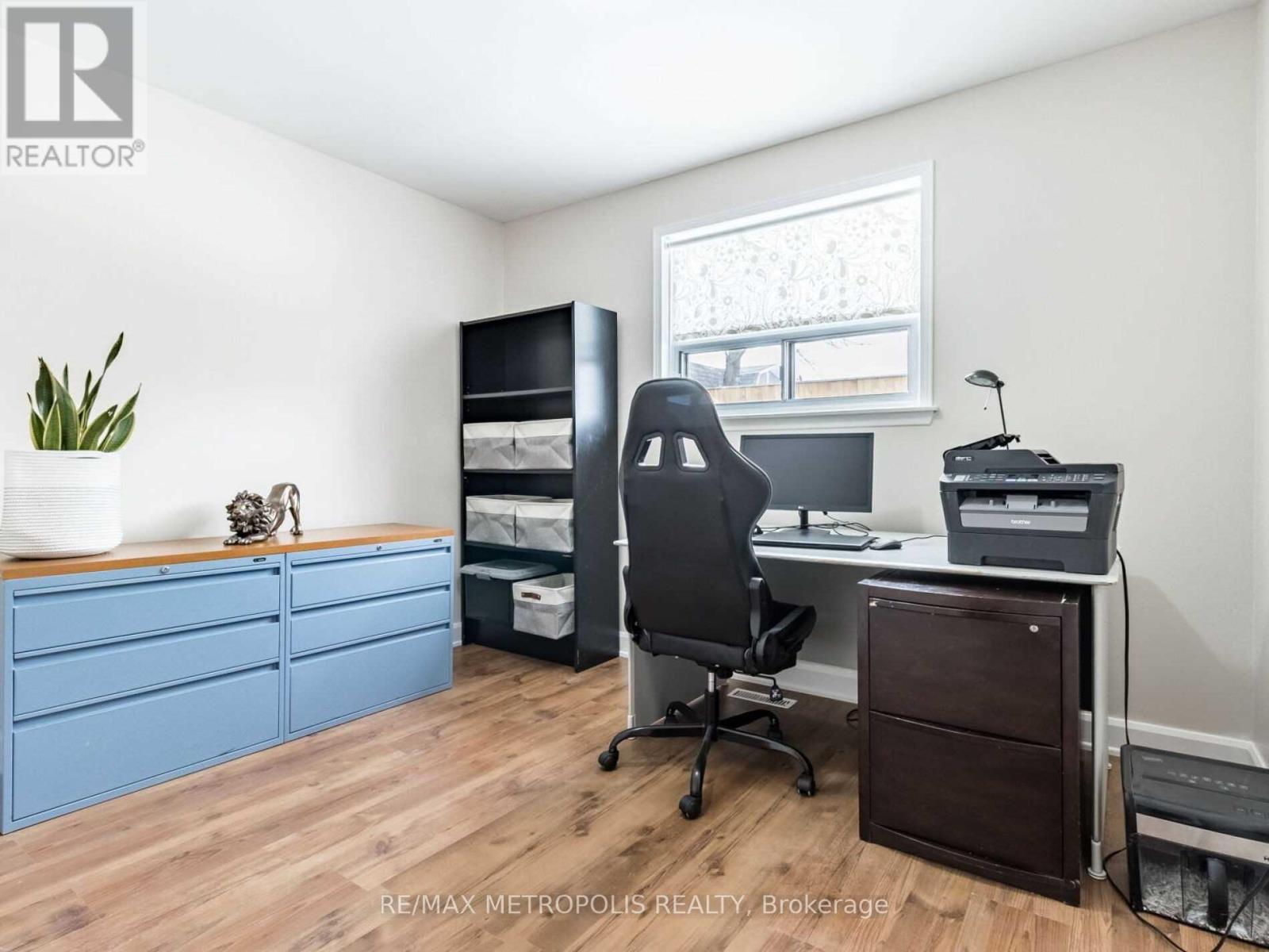 Main - 60 Reigate Avenue, Brampton, Ontario  L6V 2E3 - Photo 10 - W12667996