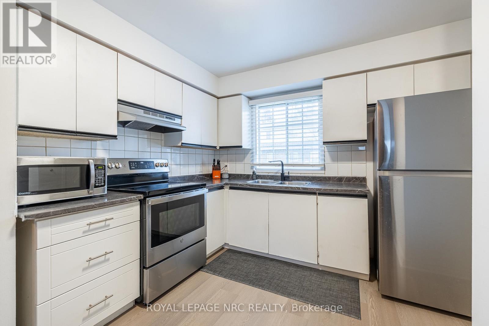 63 - 8136 Coventry Road, Niagara Falls, Ontario  L2H 2X6 - Photo 10 - X12691172