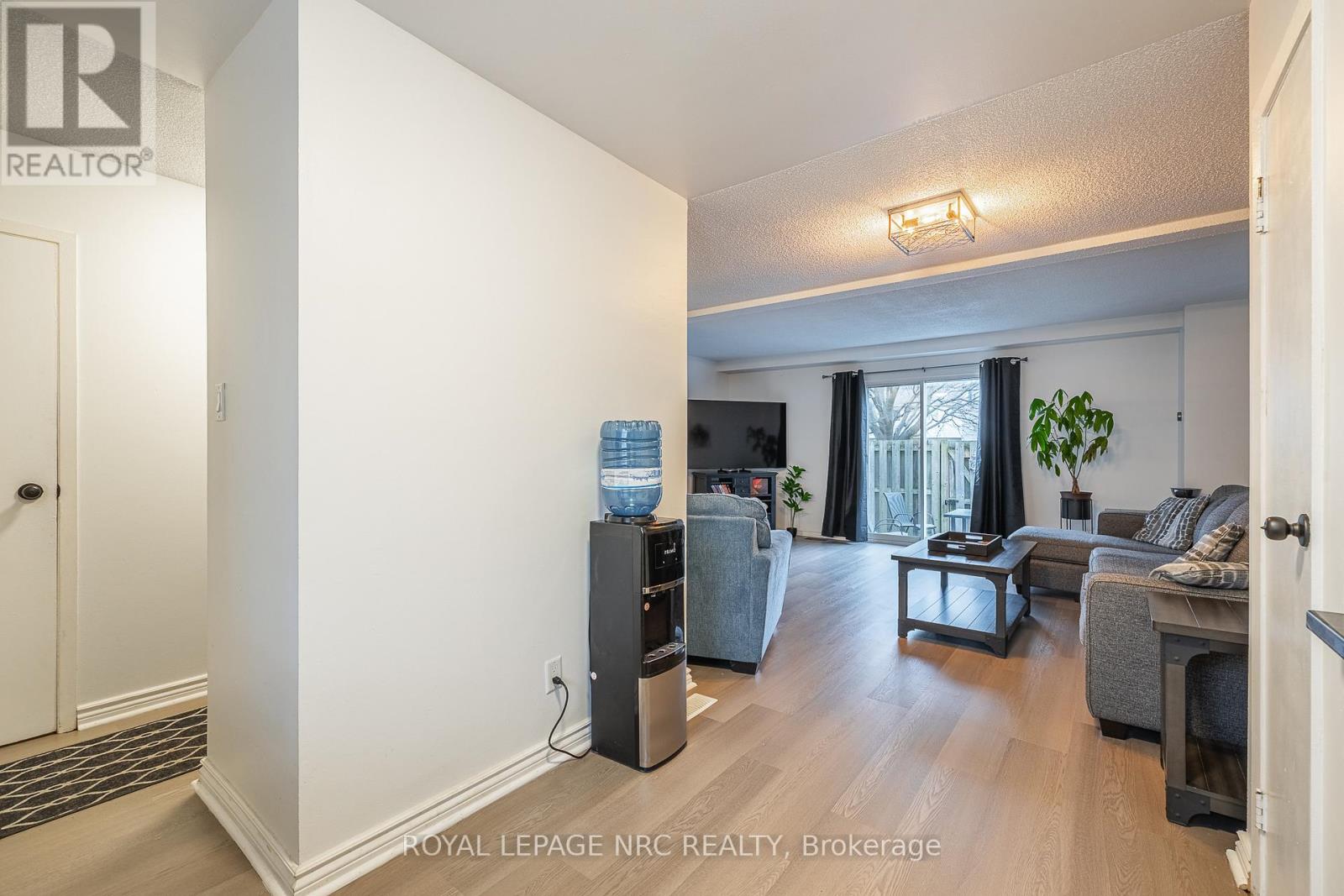 63 - 8136 Coventry Road, Niagara Falls, Ontario  L2H 2X6 - Photo 11 - X12691172