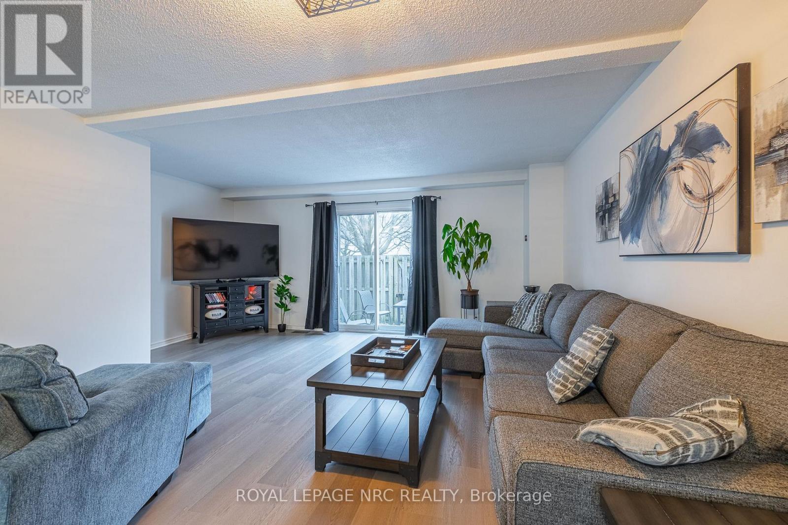 63 - 8136 Coventry Road, Niagara Falls, Ontario  L2H 2X6 - Photo 12 - X12691172