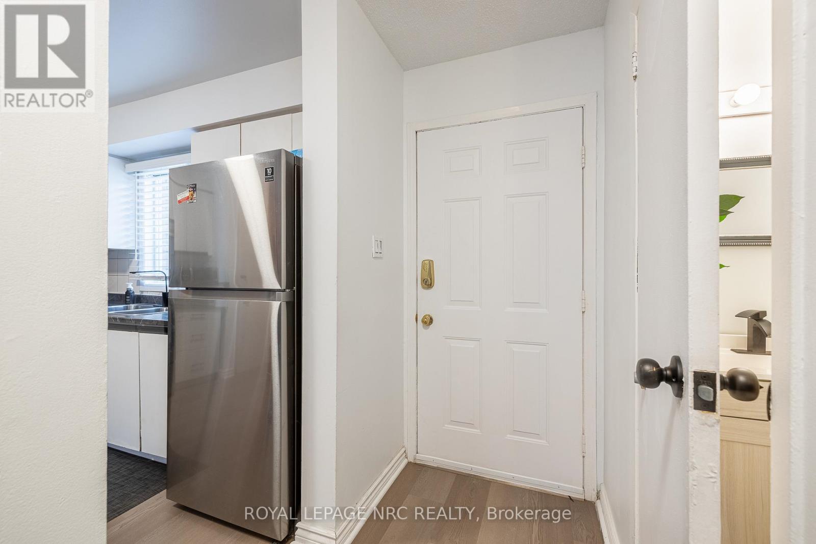 63 - 8136 Coventry Road, Niagara Falls, Ontario  L2H 2X6 - Photo 5 - X12691172