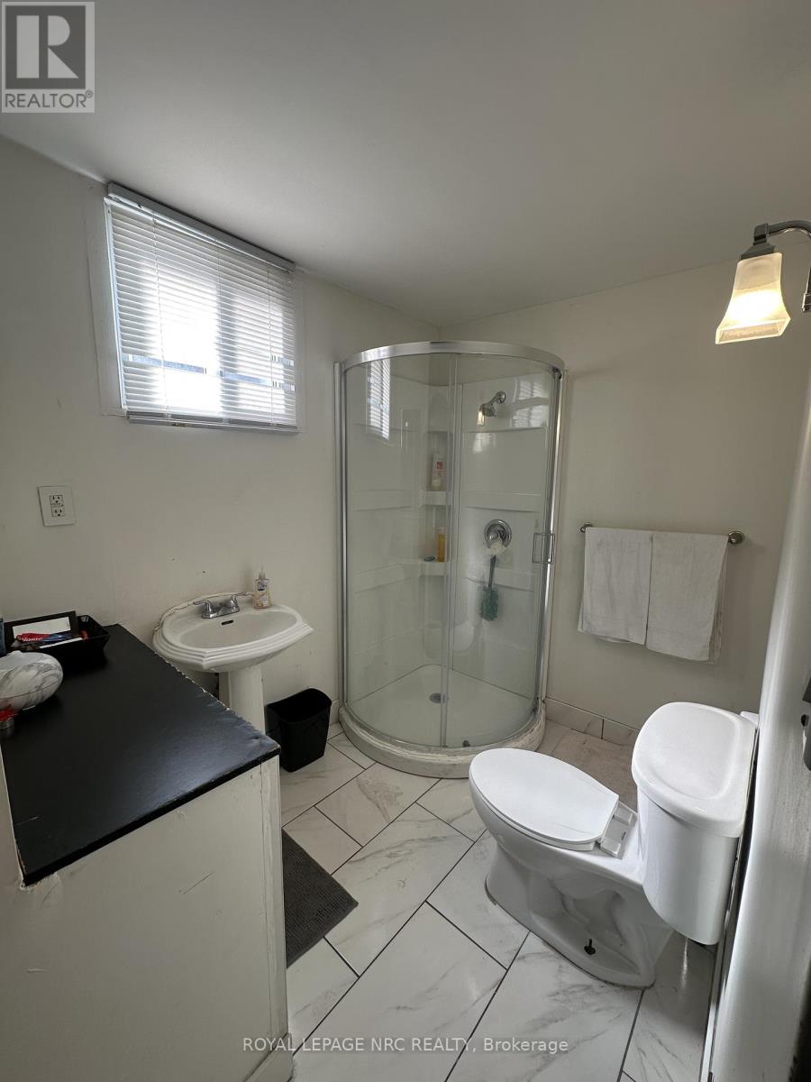 5930 Fallsview Avenue, Niagara Falls, Ontario   - Photo 16 - X12691228