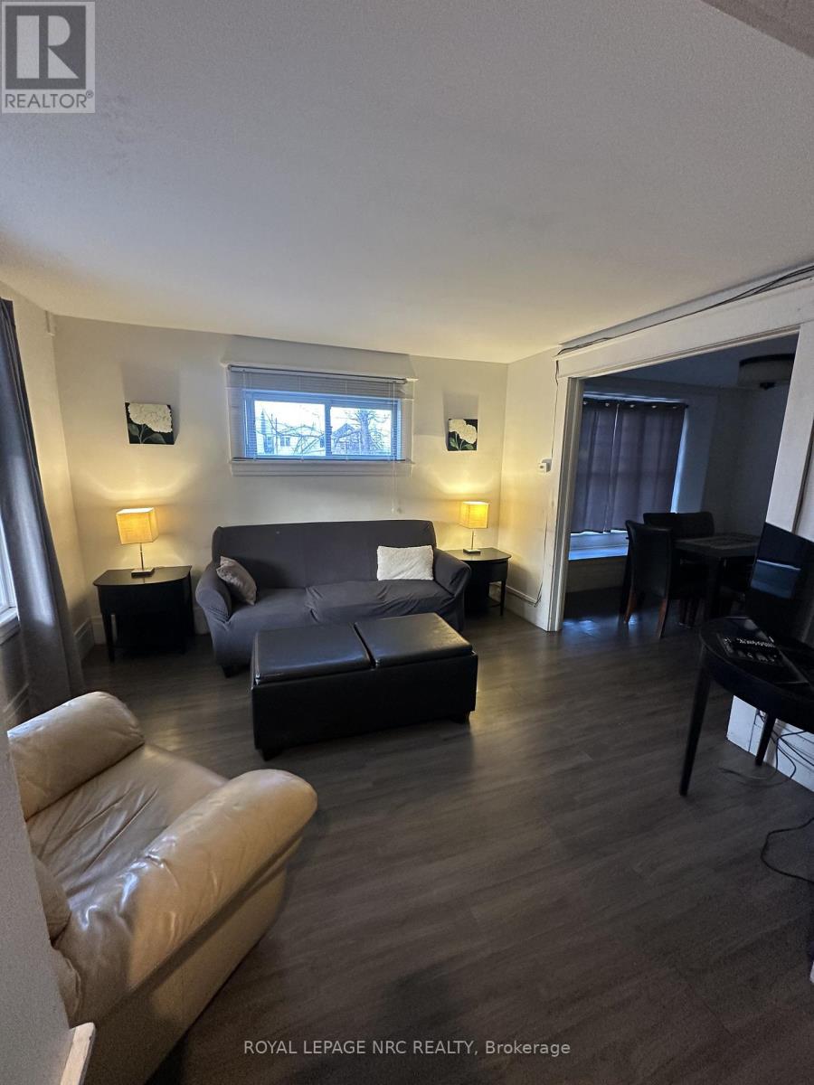 5930 Fallsview Avenue, Niagara Falls, Ontario   - Photo 5 - X12691228