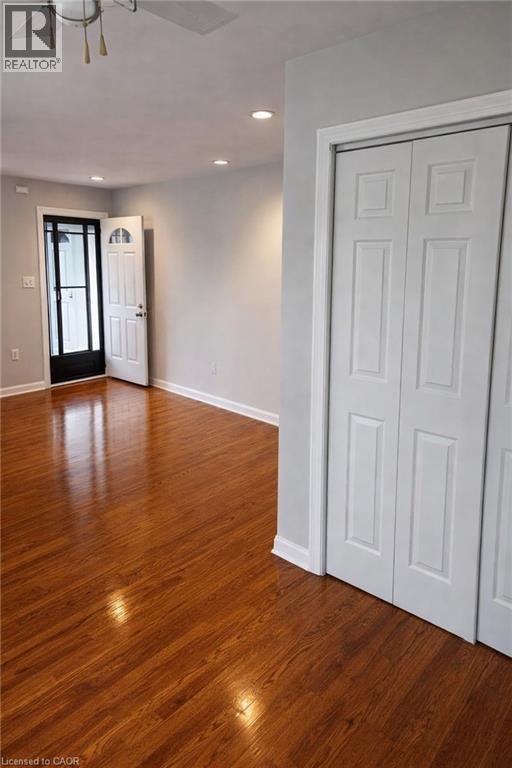 4942 Armoury Street, Niagara Falls, Ontario  L2E 1T1 - Photo 2 - 40797990