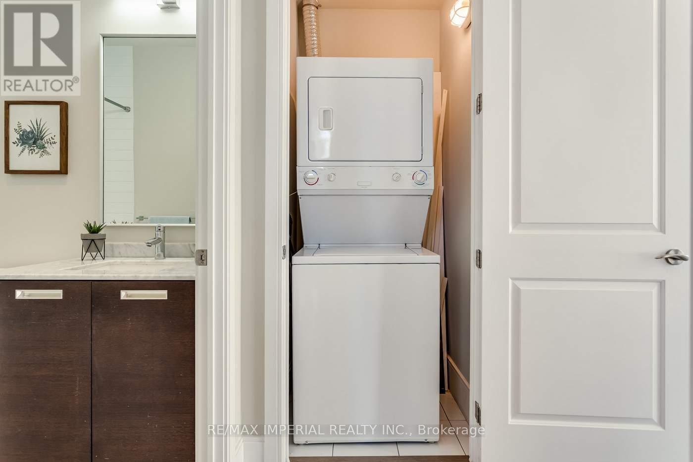 1101 - 21 Balmuto Street, Toronto, Ontario  M4Y 1W4 - Photo 21 - C12690938