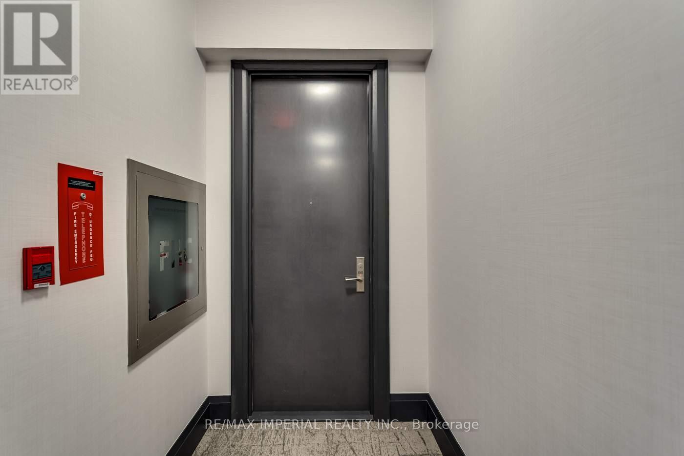 1101 - 21 Balmuto Street, Toronto, Ontario  M4Y 1W4 - Photo 6 - C12690938