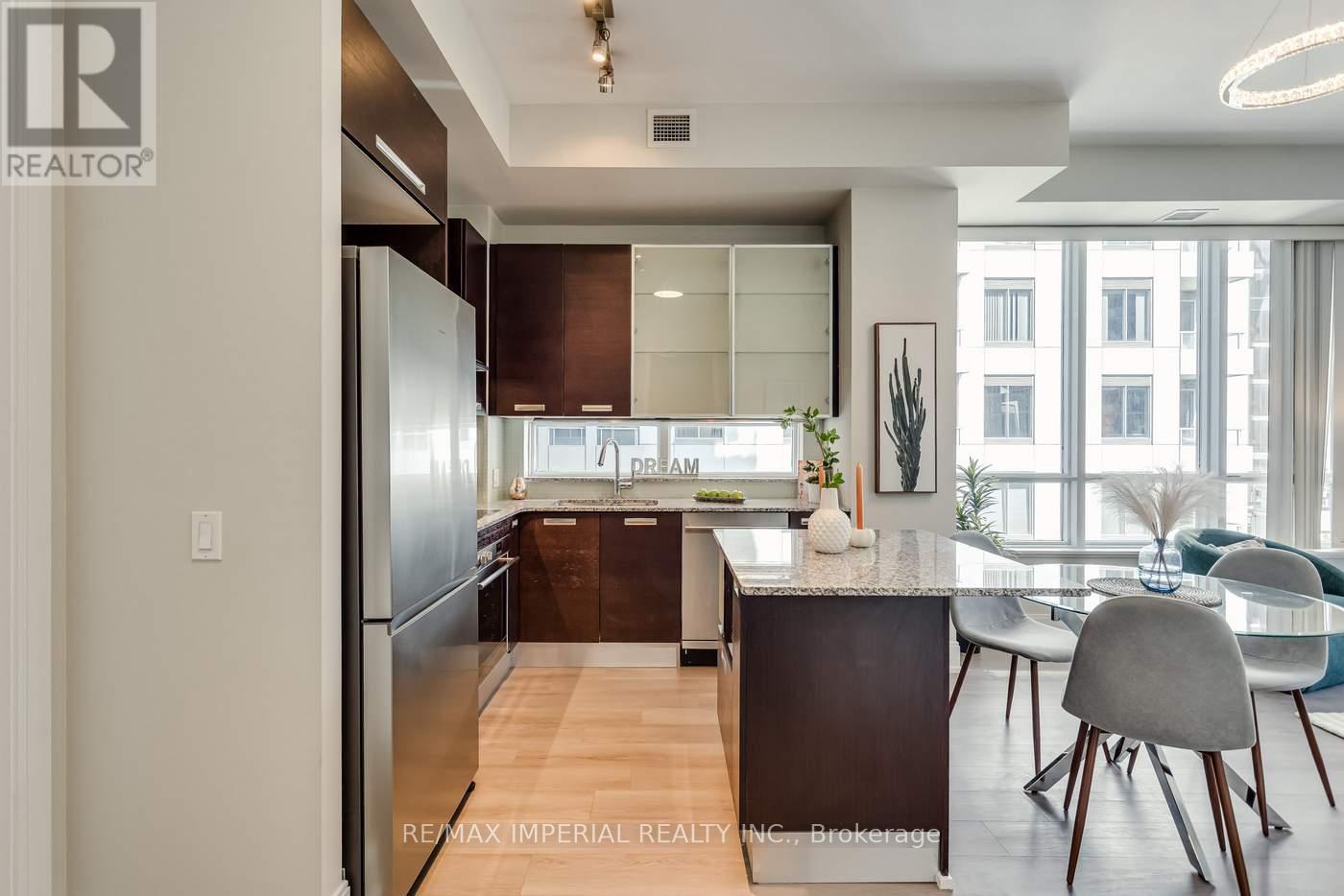 1101 - 21 Balmuto Street, Toronto, Ontario  M4Y 1W4 - Photo 8 - C12690938