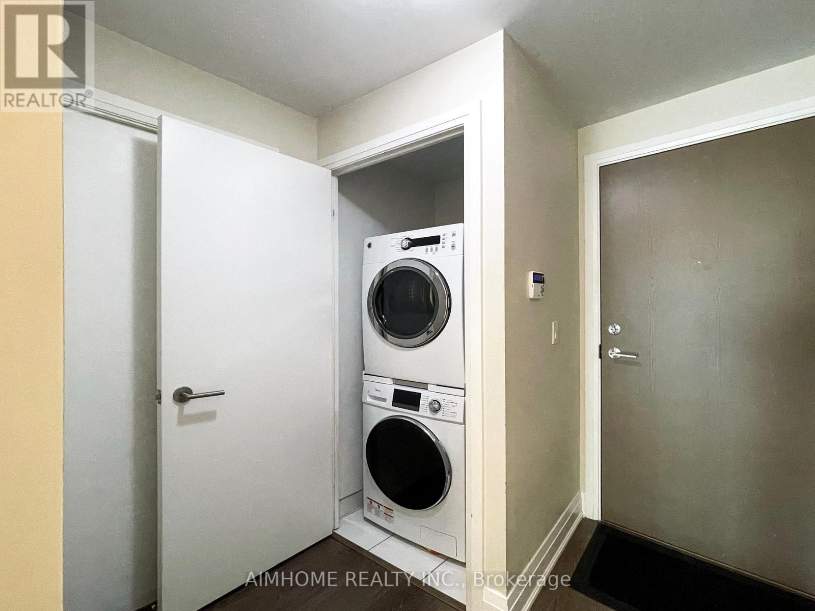 1107 - 160 Vanderhoof Avenue, Toronto, Ontario  M4G 0B7 - Photo 14 - C12691038