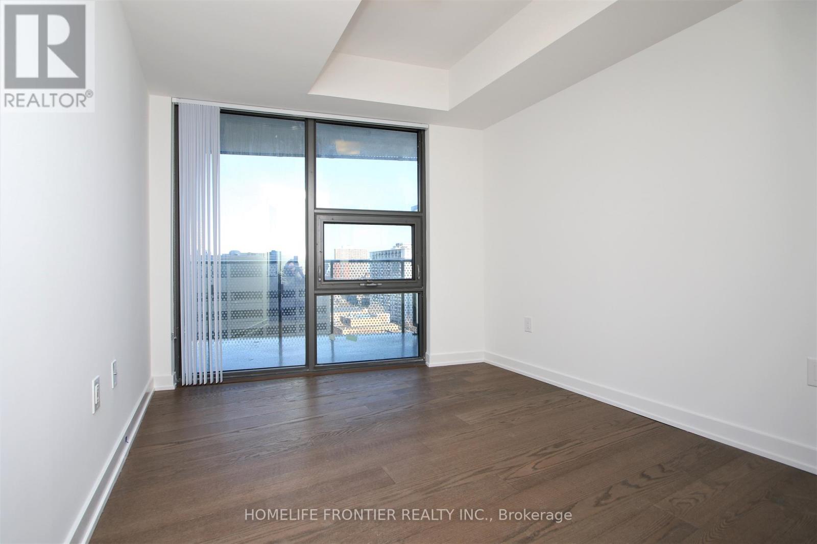 1011 - 11 Wellesley Street W, Toronto, Ontario  M4Y 1E8 - Photo 6 - C12691112