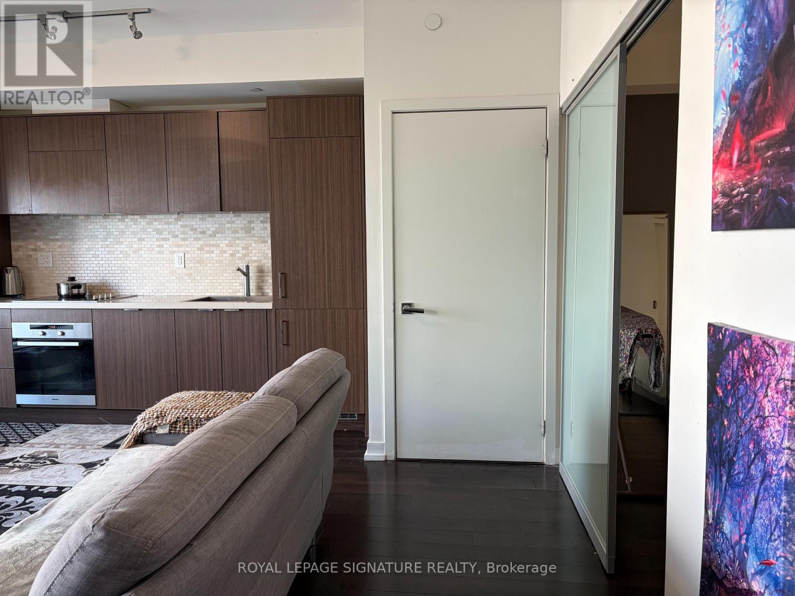 2305 - 21 Widmer Street, Toronto, Ontario  M5V 0B8 - Photo 3 - C12691234