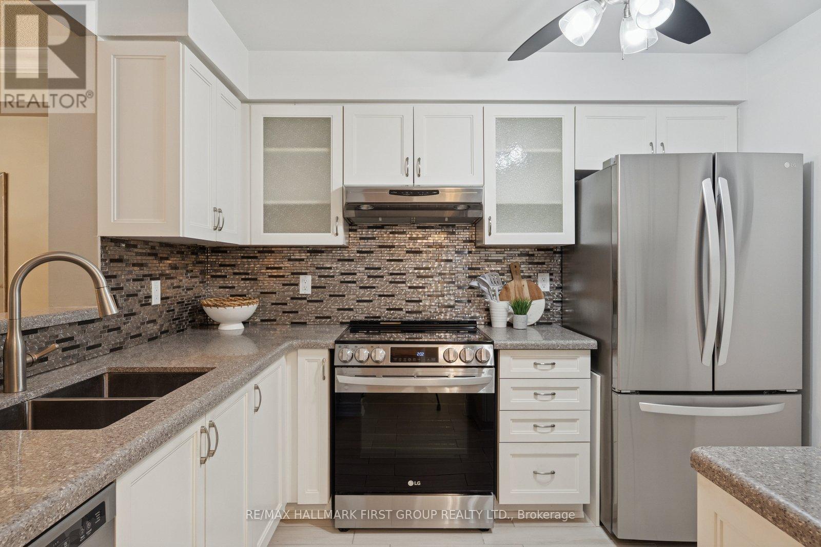 208 - 1000 The Esplanade N, Pickering, Ontario  L1V 6V4 - Photo 7 - E12691082