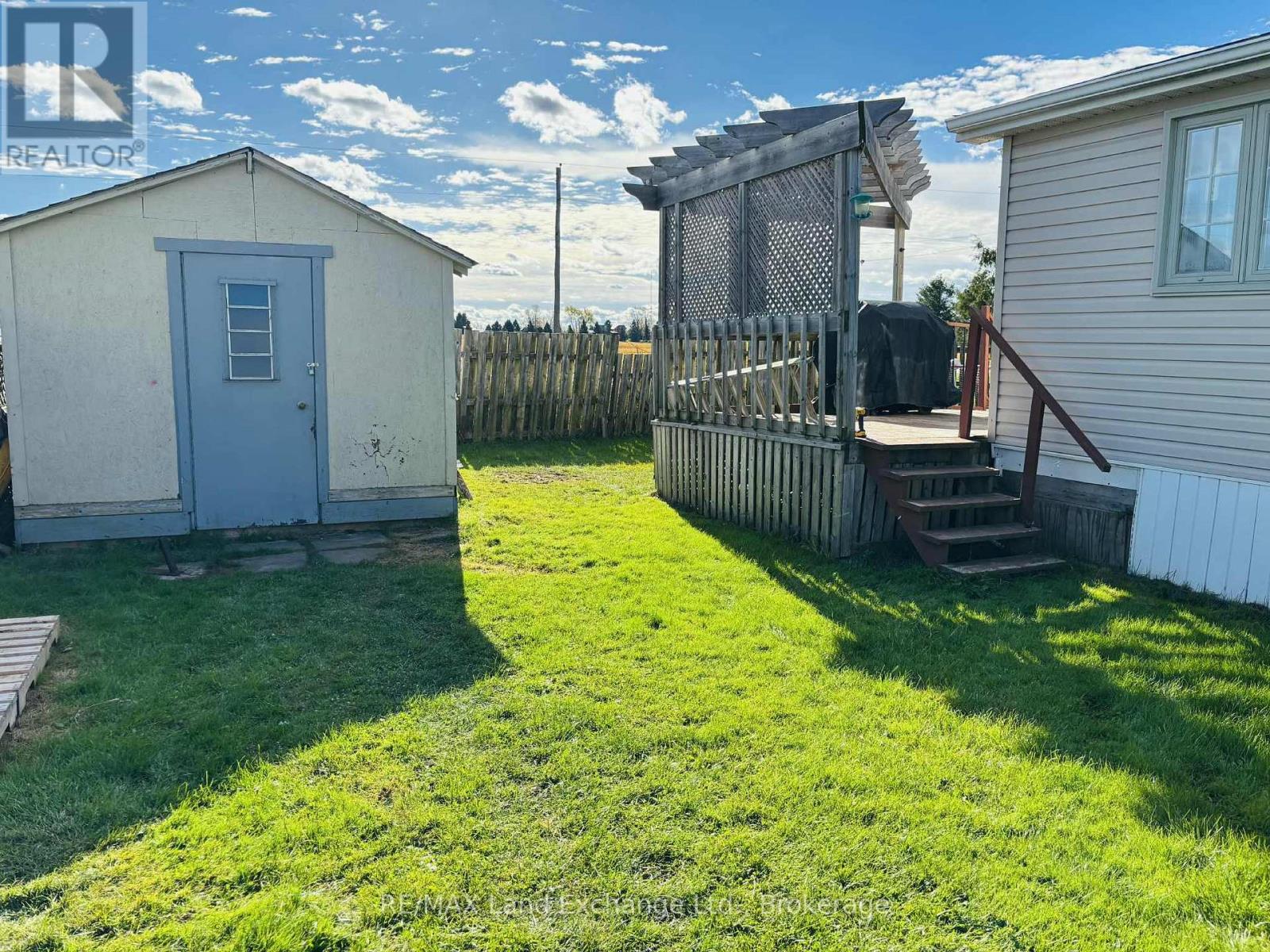 206 Grace Street E, Georgian Bluffs, Ontario  N0H 2N0 - Photo 22 - X12686502