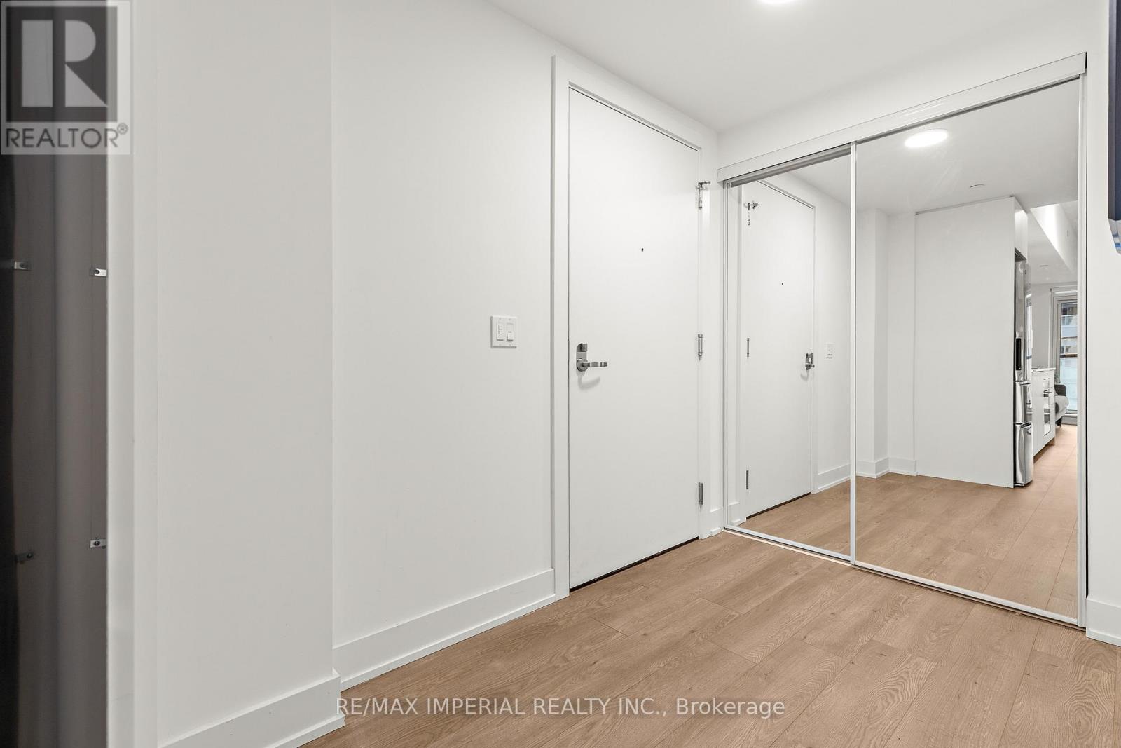 1911 - 8 Cedarland Drive, Markham, Ontario  L6G 0H4 - Photo 2 - N12690932