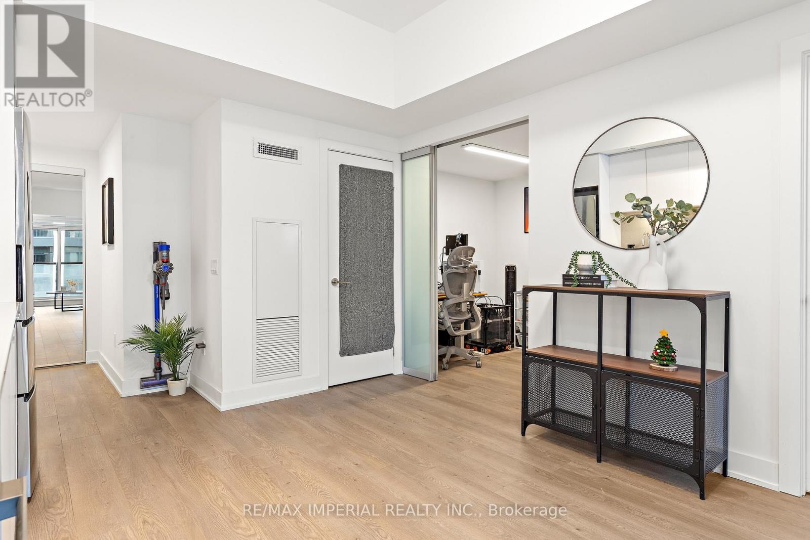 1911 - 8 Cedarland Drive, Markham, Ontario  L6G 0H4 - Photo 5 - N12690932